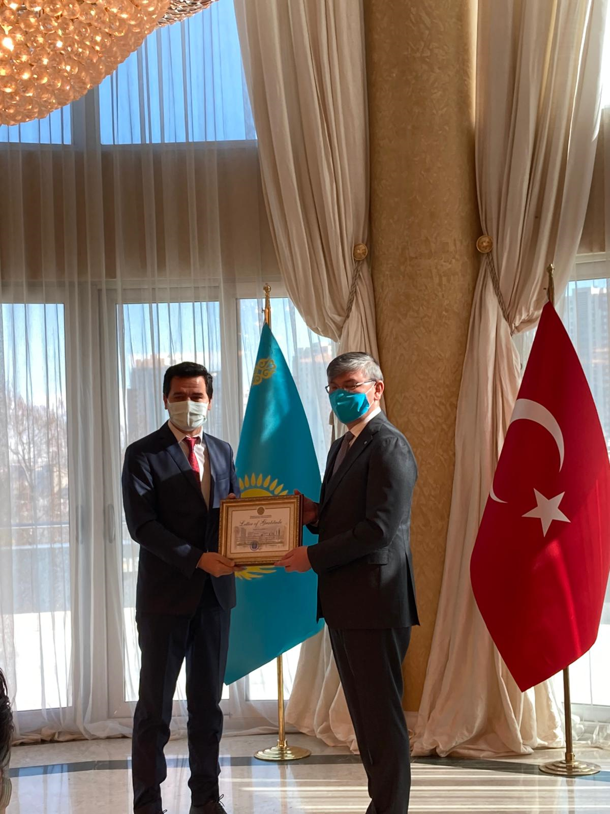 Fakültemiz Öğretim Üyesi Doç. Dr. Ekrem AYAN, Kazakistan Devlet Ödülü Aldı 